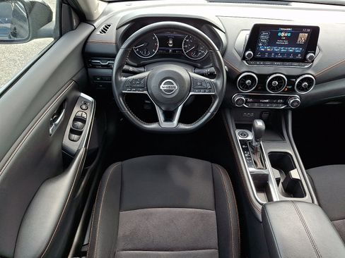 Certified 2022 Nissan Sentra SR w/ Midnight Edition FWD image 11