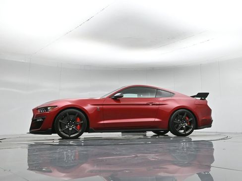 Used 2021 Ford Mustang Shelby GT500 w/ Carbon Fiber Track Pack image 55