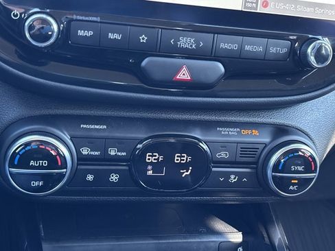 Used 2025 Kia Soul S image 32