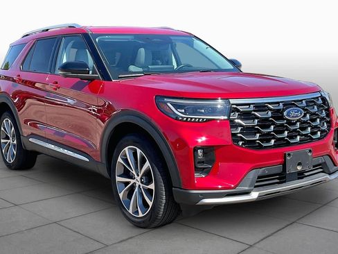 Used 2025 Ford Explorer Platinum w/ Ultimate Package AWD/4WD image 3