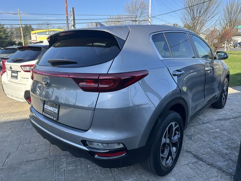 Used 2021 Kia Sportage LX image 9