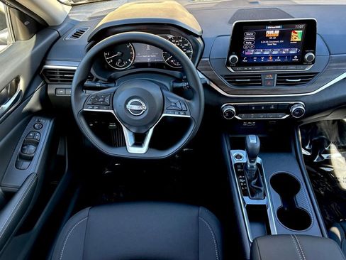 New 2025 Nissan Altima 2.5 SV FWD image 20