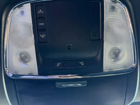 Used 2021 Jeep Grand Cherokee Laredo RWD image 28