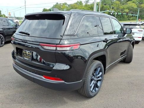 New 2026 Jeep Grand Cherokee Limited AWD/4WD image 3
