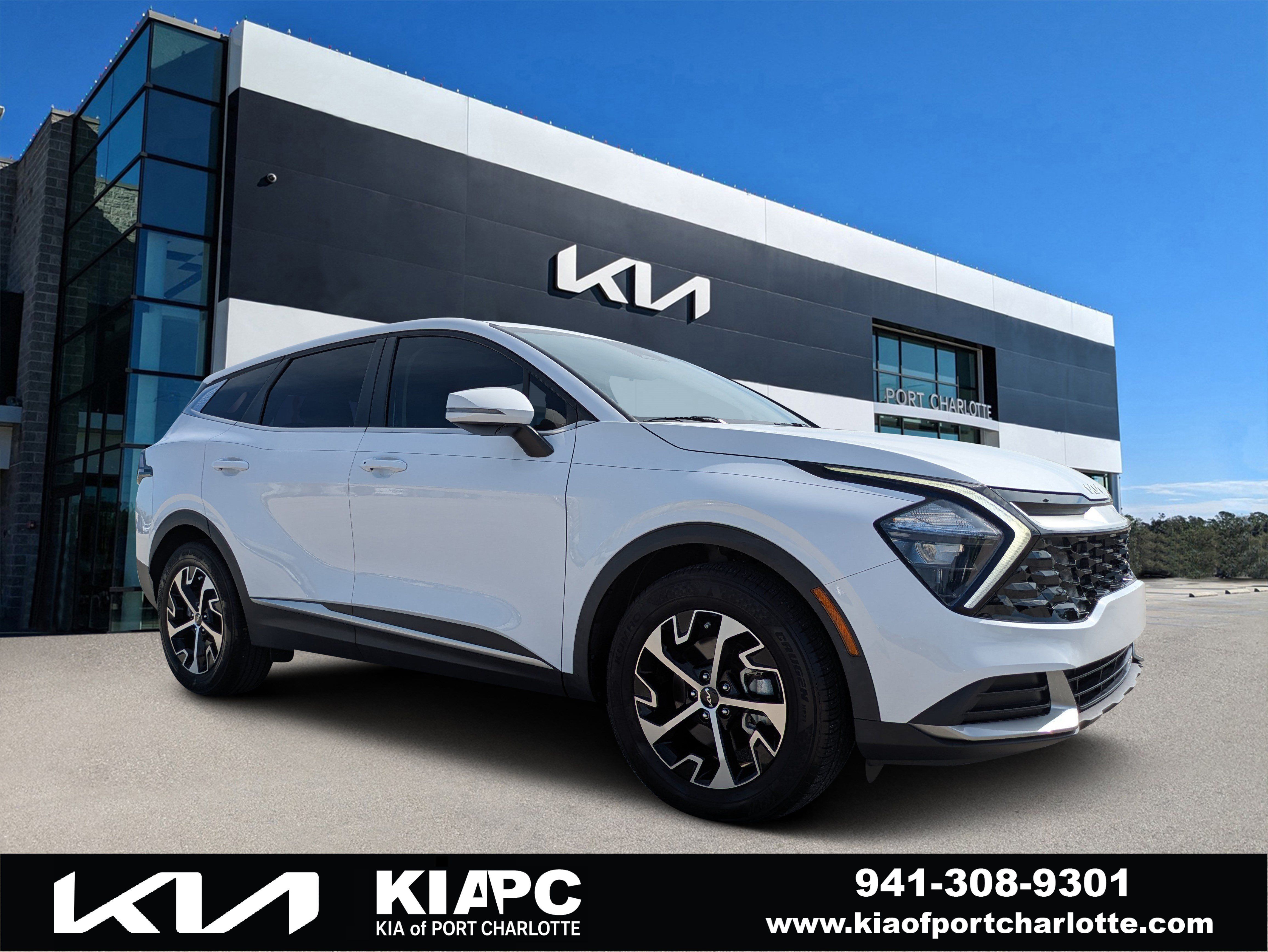 Used 2023 Kia Sportage EX FWD image 1