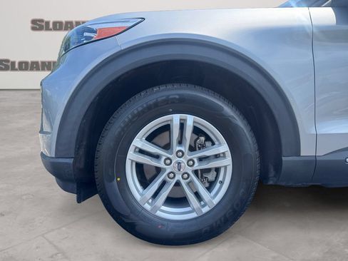 Used 2021 Ford Explorer XLT w/ Equipment Group 202A AWD/4WD image 14