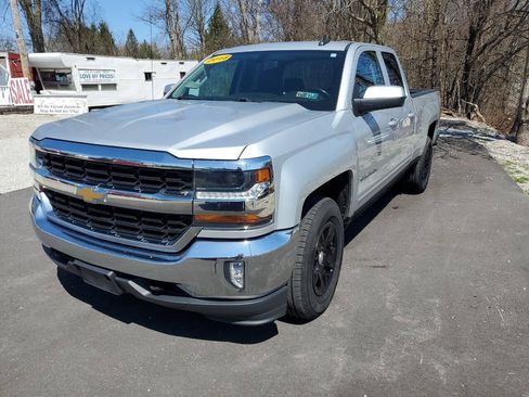 Used 2018 Chevrolet Silverado 1500 LT w/ All Star Edition AWD/4WD image 3