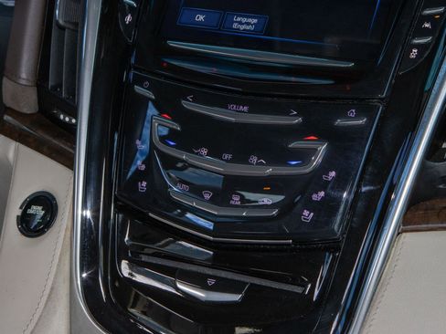 Used 2016 Cadillac Escalade Luxury image 31