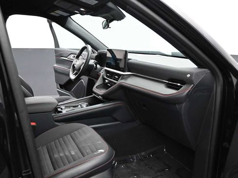 Used 2025 Ford Explorer ST-Line AWD/4WD image 83