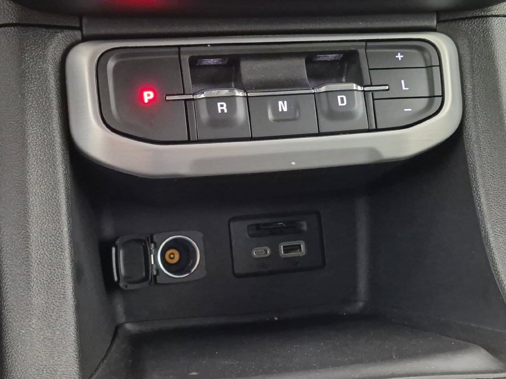 Certified 2023 GMC Acadia SLT FWD image 25