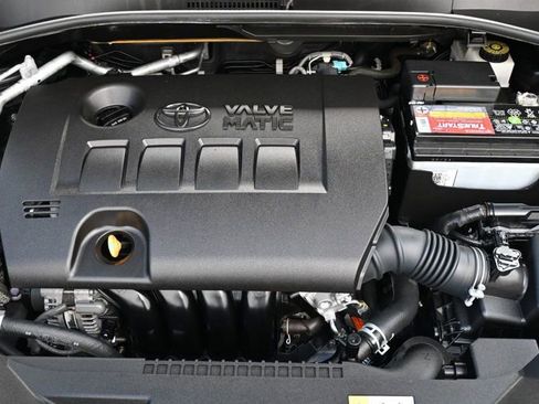 Used 2019 Toyota C-HR LE image 15