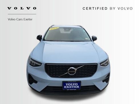 Certified 2024 Volvo XC40 B5 Plus w/ Climate Package image 2