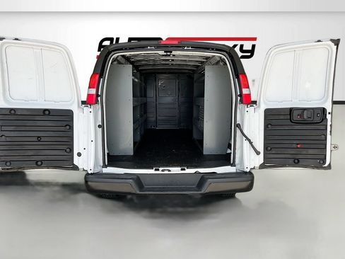 Used 2025 Chevrolet Express 2500 Extended w/ Driver Convenience Package RWD image 24
