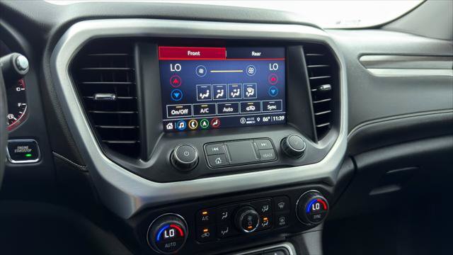 Used 2023 GMC Acadia SLT w/ Technology Package FWD image 33