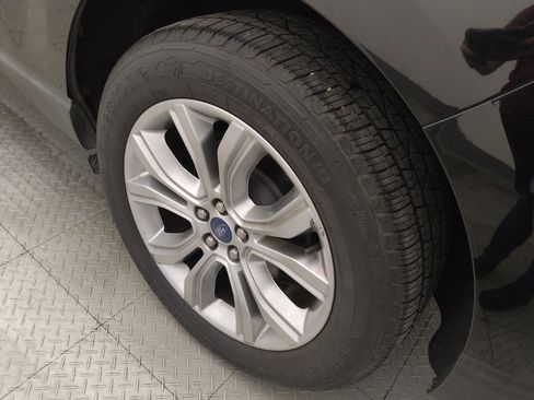 Used 2019 Ford Edge Titanium AWD/4WD image 31