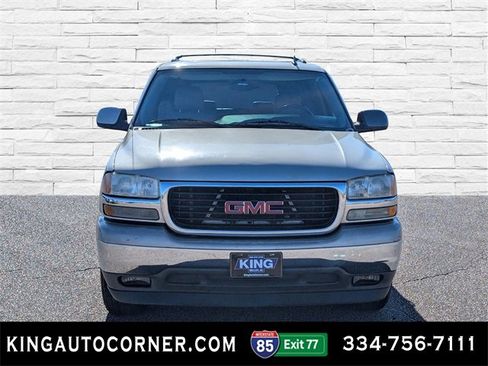Used 2006 GMC Yukon SLT w/ SLT Preferred Equipment Group image 2