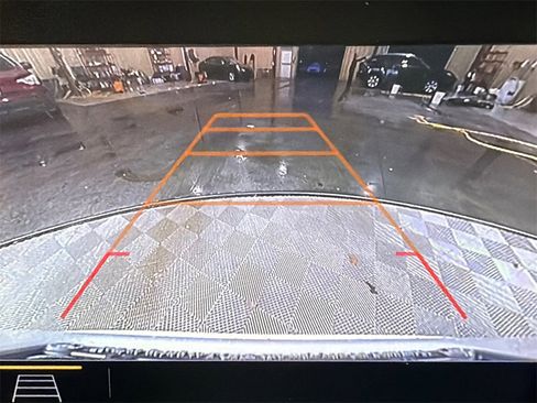 Used 2020 GMC Terrain SLE w/ Driver Convenience Package image 30