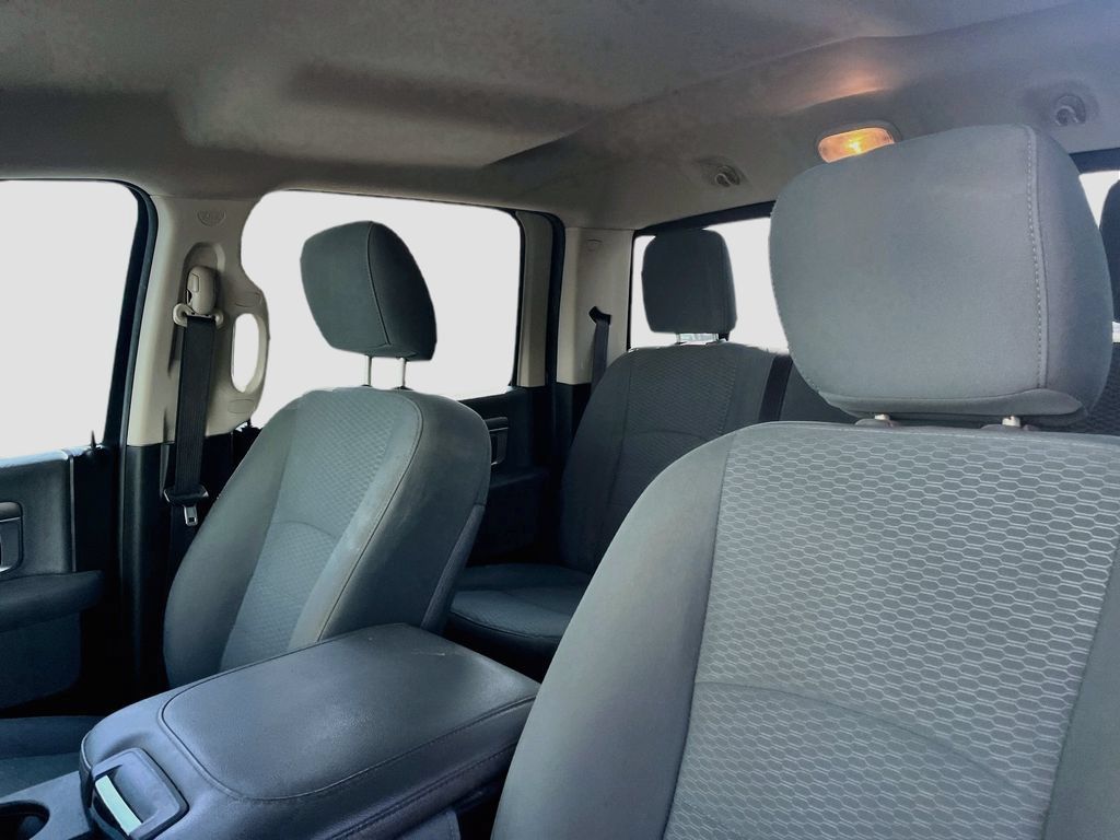 Used 2020 RAM 1500 Classic SLT AWD/4WD image 19