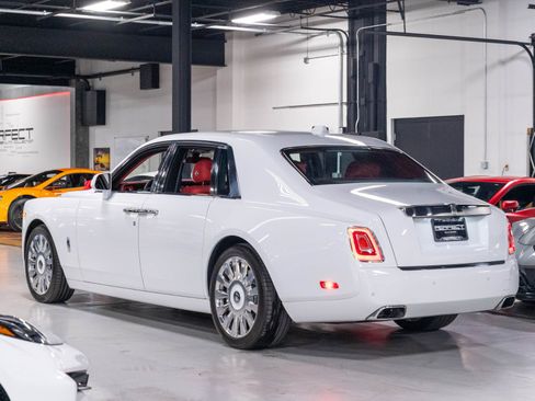 Used 2019 Rolls-Royce Phantom Sedan RWD image 72