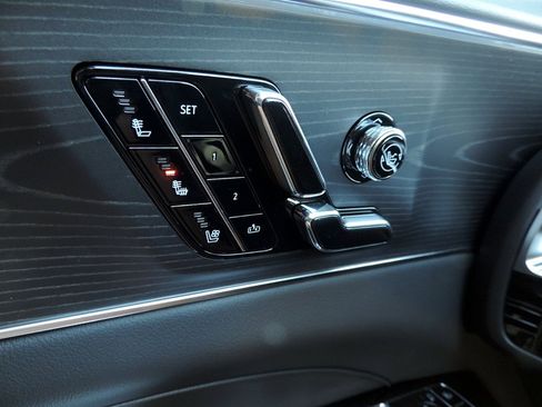 New 2026 Cadillac Lyriq Premium Luxury w/ LPO, Floor Liner Package image 23