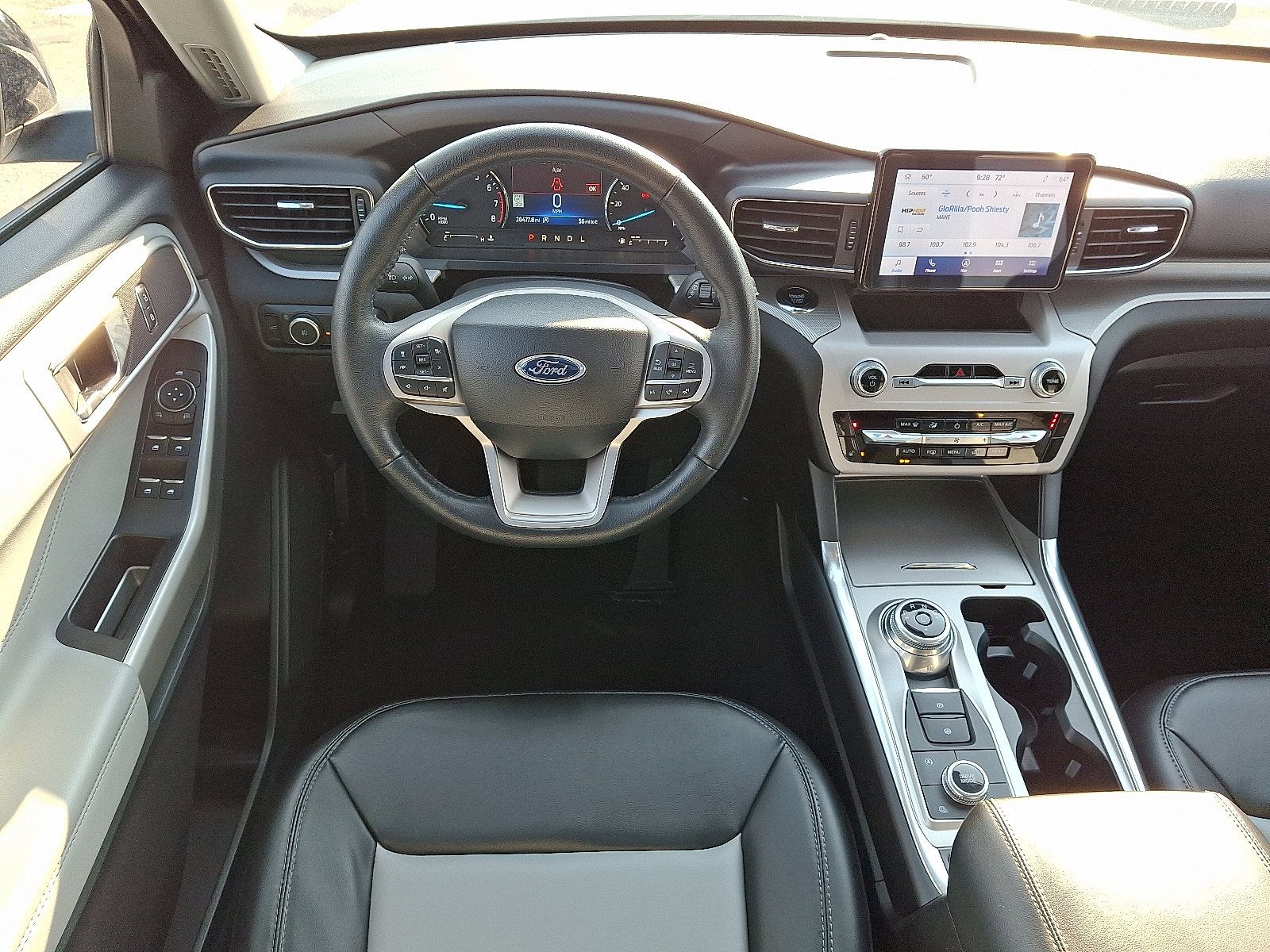 Used 2024 Ford Explorer XLT w/ Equipment Group 202A AWD/4WD image 12