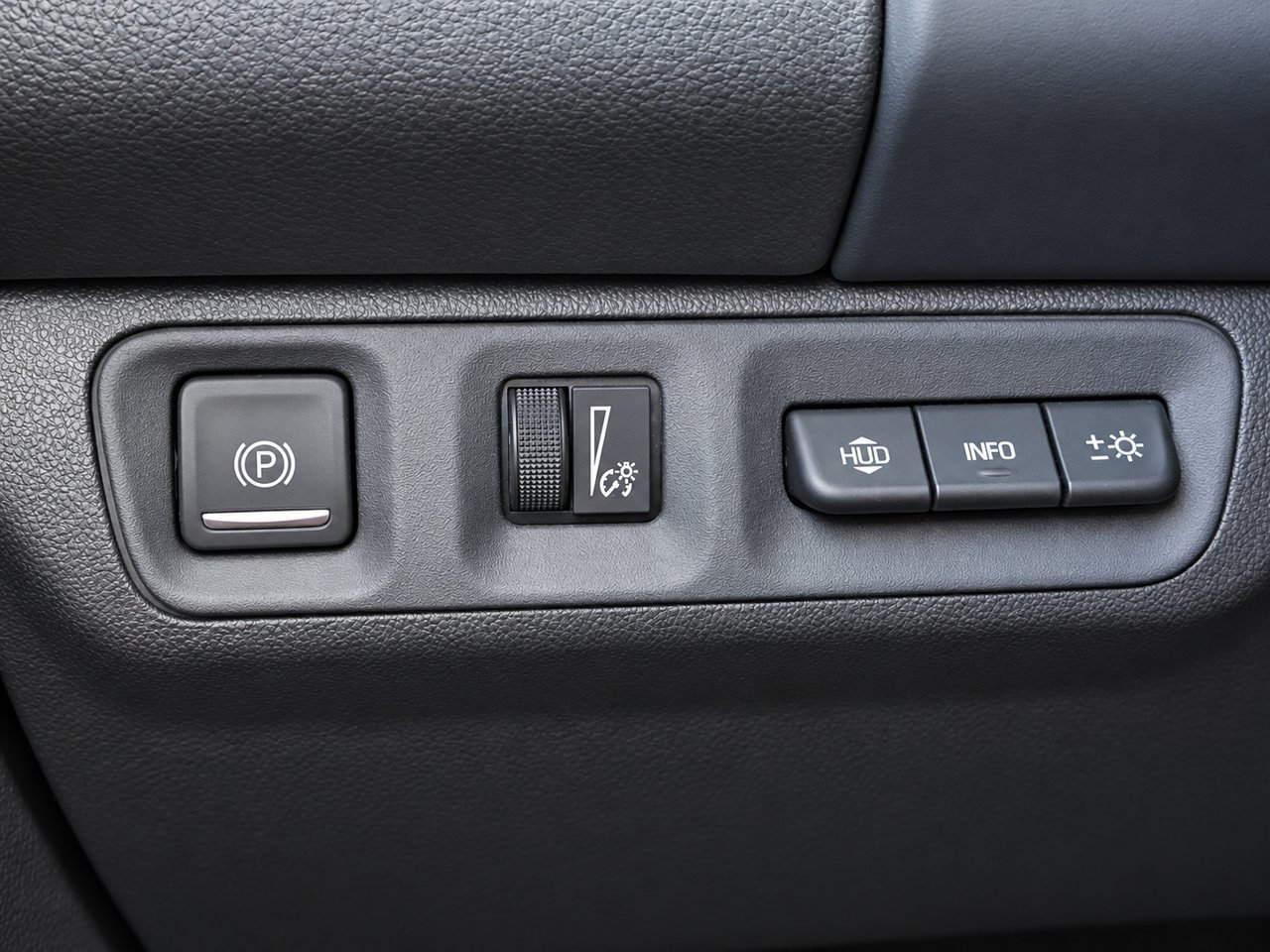 Used 2021 GMC Acadia Denali w/ Denali Technology Package FWD image 24