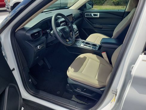 Certified 2020 Ford Explorer 2WD image 16