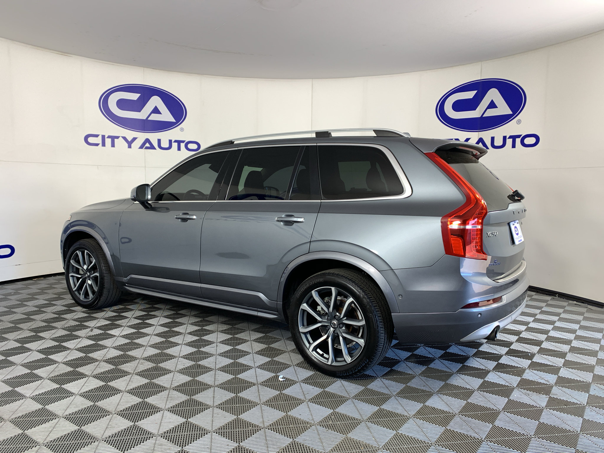 Used 2019 Volvo XC90 T5 Momentum w/ Advanced Package AWD/4WD image 5