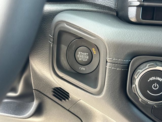 New 2025 Jeep Wrangler Unlimited Sahara AWD/4WD image 30