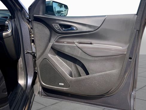 Used 2022 Chevrolet Equinox RS w/ RS Leather Package FWD image 23