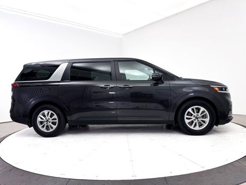 Used 2022 Kia Carnival LX FWD image 39