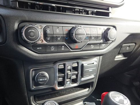 New 2025 Jeep Wrangler Sport S image 30