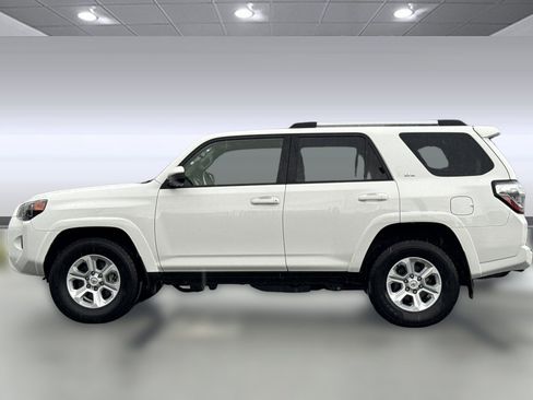 Used 2024 Toyota 4Runner SR5 image 2