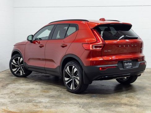 Used 2024 Volvo XC40 B5 Ultimate w/ Protection Package Premier image 16
