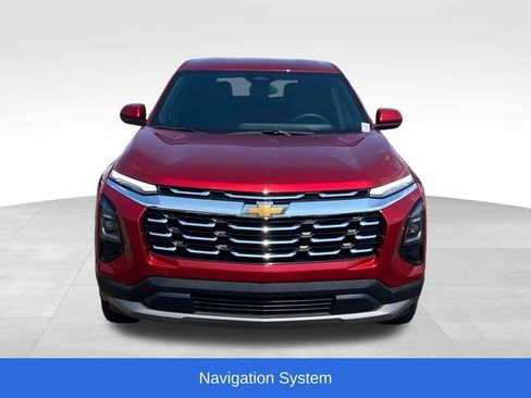 Used 2026 Chevrolet Equinox LT FWD image 2