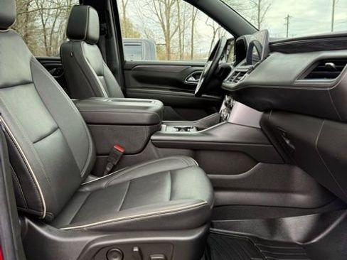 Used 2022 GMC Yukon SLT w/ SLT Luxury Package image 19