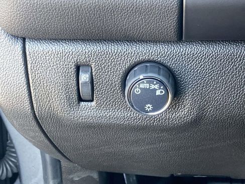 Used 2022 Chevrolet Colorado LT w/ Fleet Safety Package image 28