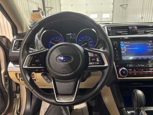 Used 2018 Subaru Outback 2.5i Limited image 17
