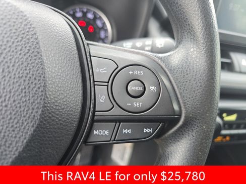Used 2022 Toyota RAV4 LE image 23
