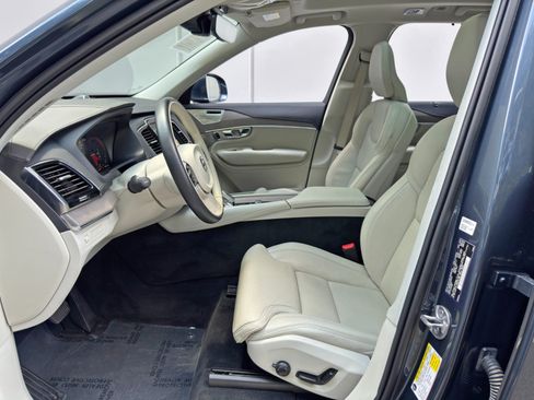Used 2022 Volvo XC90 T8 Inscription w/ Advanced Package AWD/4WD image 16