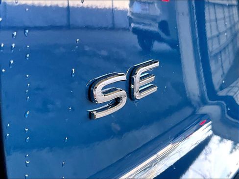 New 2026 Volkswagen Atlas Cross Sport SE image 26