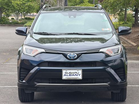 Used 2018 Toyota RAV4 LE AWD/4WD image 9