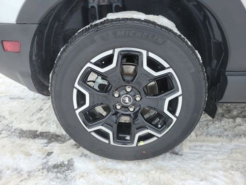 New 2025 Ford Bronco Sport Outer Banks image 5