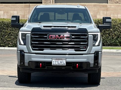 Used 2025 GMC Sierra 2500 AT4 w/ AT4 Premium Plus Package AWD/4WD image 10