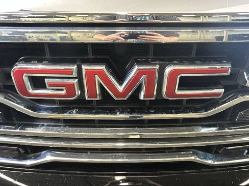 Used 2024 GMC Sierra 1500 SLT AWD/4WD image 10