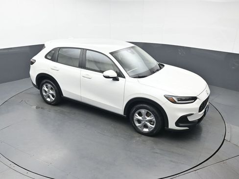 Certified 2023 Honda HR-V LX image 42