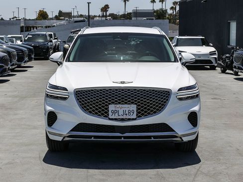 Used 2025 Genesis GV70 2.5T AWD/4WD image 2