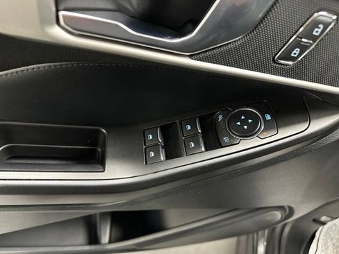 Used 2020 Ford Explorer XLT w/ Comfort Package AWD/4WD image 10
