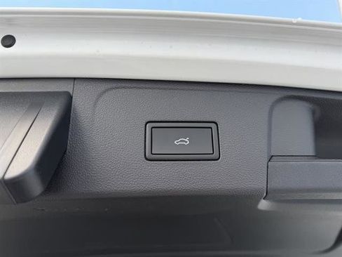 New 2026 Volkswagen Atlas SEL Premium R-Line image 34