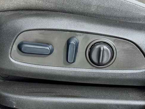Used 2022 Chevrolet Equinox LT w/ LPO, Floor Liner Package AWD/4WD image 14